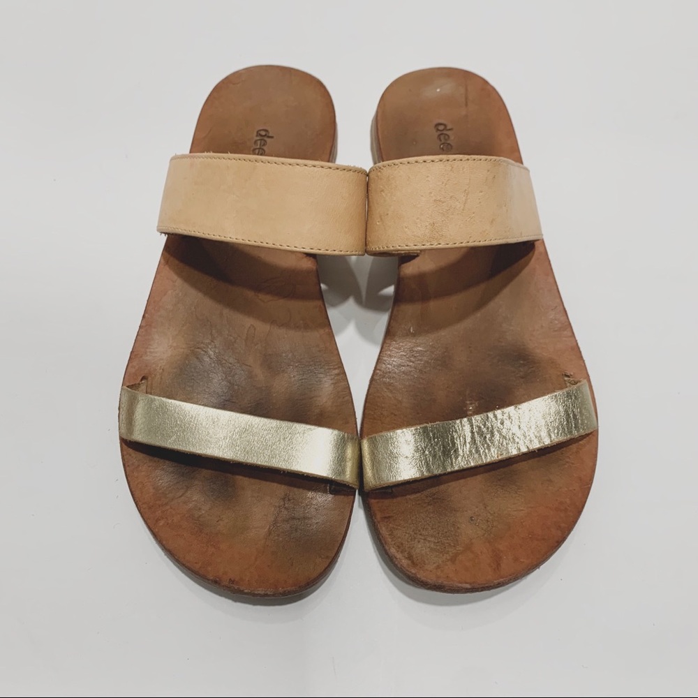 DEE KELLER METALLIC LEATHER STRAPPY SANDALS